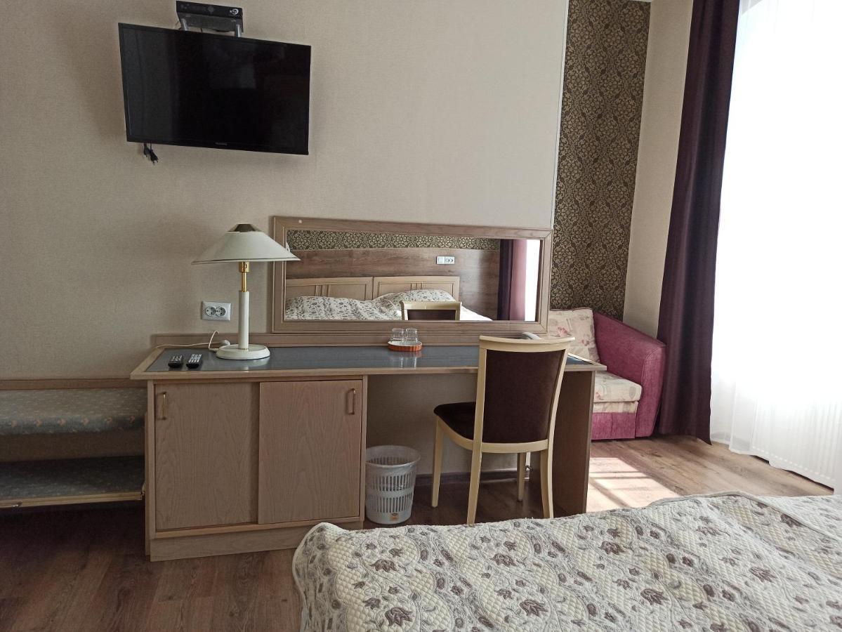 Central Hotel Narva Luaran gambar