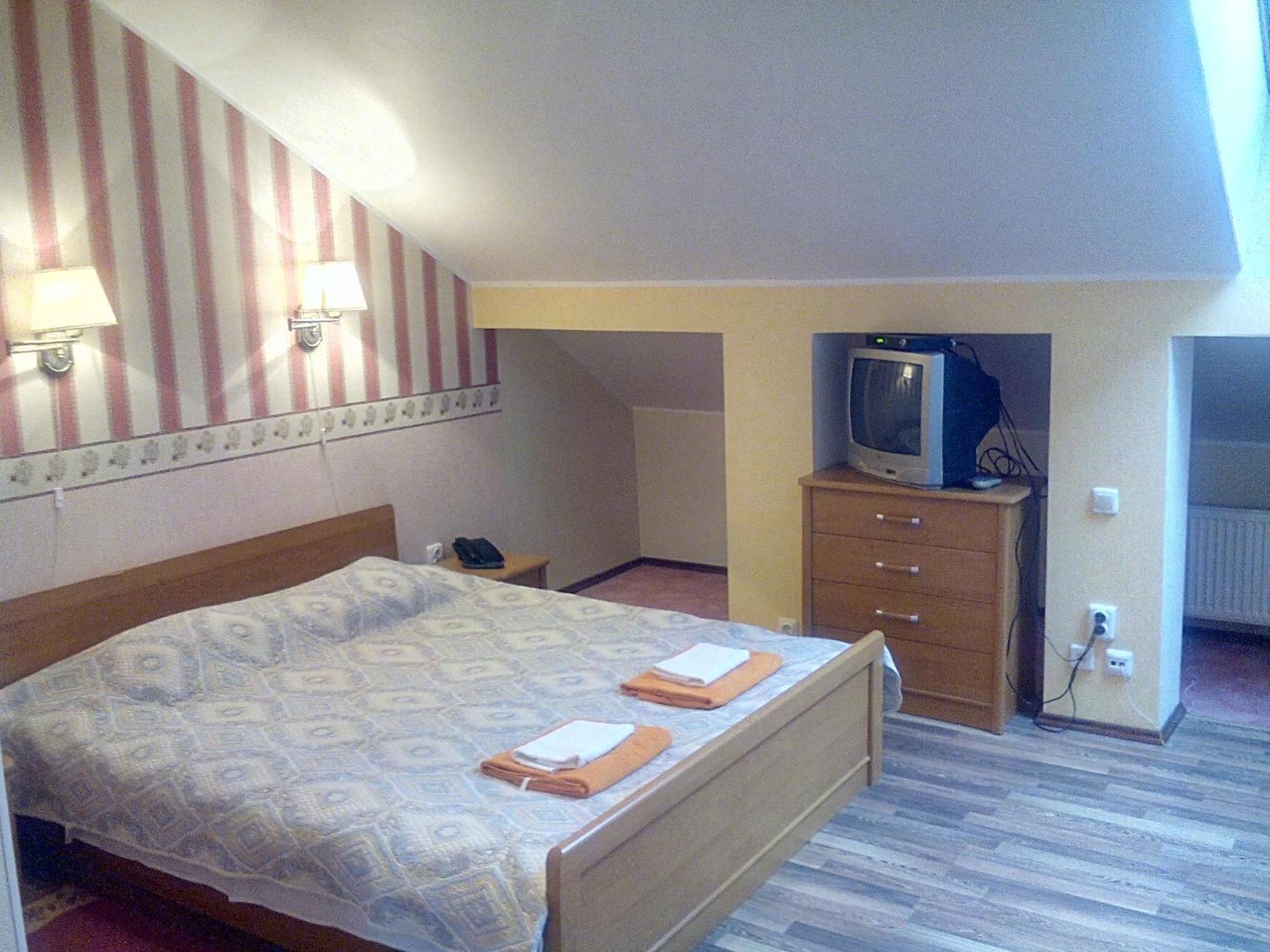Central Hotel Narva Bilik gambar