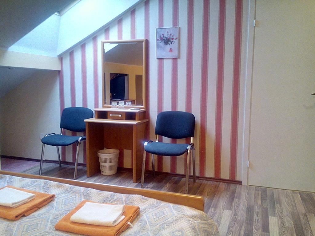 Central Hotel Narva Bilik gambar